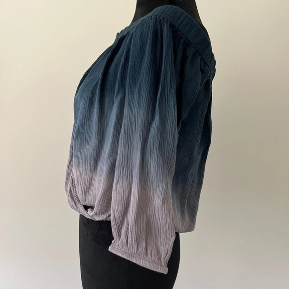 Guess Blue Purple Ombré Off Shoulder Blouse Women’s Size M - Picture 3 of 7